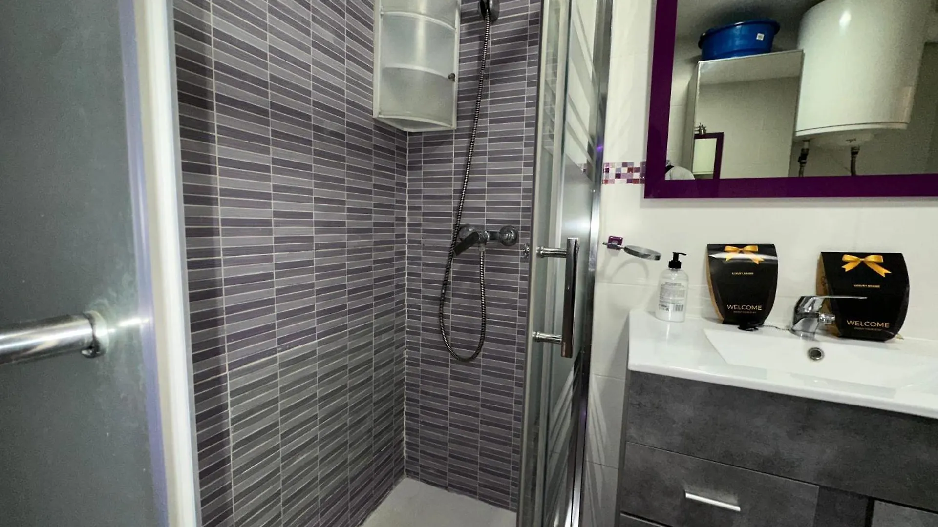 Apartment Loma - Wifi, Centro A 200 Metros, Playa A 850 Metros, Nuevo, Tiendas A Menos De 5 Minutos Torremolinos