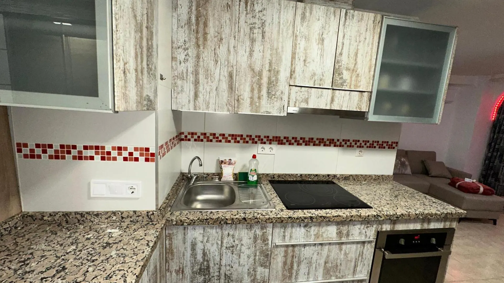 Loma - Wifi, Centro A 200 Metros, Playa A 850 Metros, Nuevo, Tiendas A Menos De 5 Minutos Torremolinos
